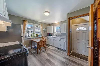 824 Zemlock Avenue, Neenah, WI 54956 - Photo 7