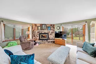2429 Downy St, Green Bay, WI 54303 - Photo 3