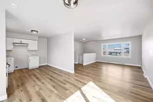 1521 Bismarck Ave, Oshkosh, WI 54902 - Photo 7