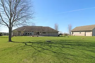 W1652 County Rd J, De Pere, WI 54115 - Photo 3