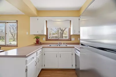 612 S Matthias Street, Appleton, WI 54915 - Photo 9