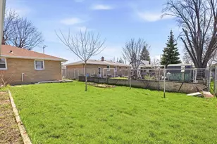 831 N Danz Ave, Green Bay, WI 54302 - Photo 31
