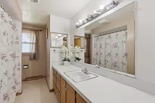 831 N Danz Ave, Green Bay, WI 54302 - Photo 15