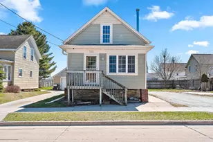 1313 21st St, Two Rivers, WI 54241 - Photo 3