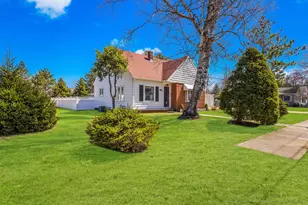 220 Wood Ave, Peshtigo, WI 54157 - Photo 3