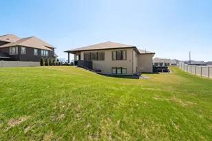 2929 Creekwood Dr, Green Bay, WI 54311 - Photo 75