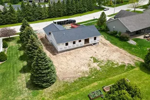 1505 Lisa Ln, New Holstein, WI 53062 - Photo 5