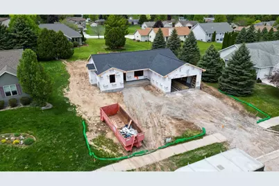1505 Lisa Lane, New Holstein, WI 53062 - Photo 3