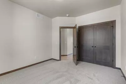 N8870 Killarney Way, Menasha, WI 54952 - Photo 33