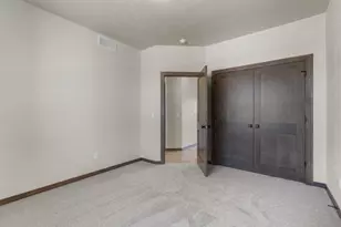 N8870 Killarney Way, Menasha, WI 54952 - Photo 33