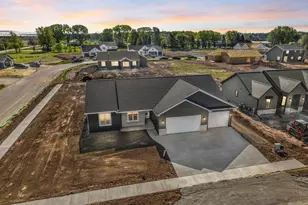 N8870 Killarney Way, Menasha, WI 54952 - Photo 61