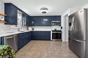 1080 Thorndale St, Green Bay, WI 54304 - Photo 13