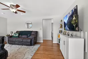 1080 Thorndale St, Green Bay, WI 54304 - Photo 5
