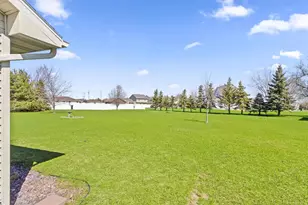 2276 Samantha St, De Pere, WI 54115 - Photo 43