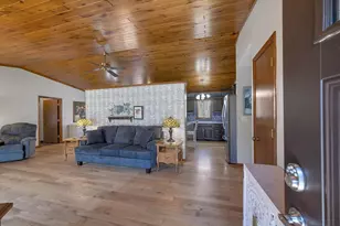 371 Wesley Ave, Green Bay, WI 54302 - Photo 11
