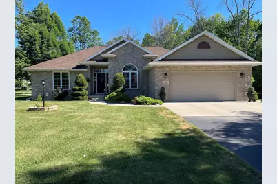 1506 39th Avenue, Menominee, MI 49858 - Photo 1