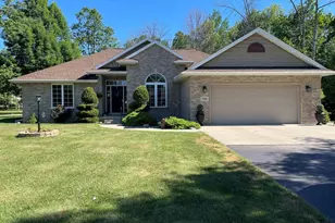 1506 39th Ave, Menominee, MI 49858 - Photo 1