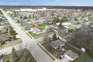1021 Apple Blossom Dr, Neenah, WI 54956 - Photo 31