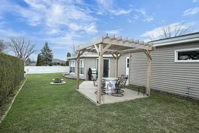 1021 Apple Blossom Drive, Neenah, WI 54956 - Photo 5