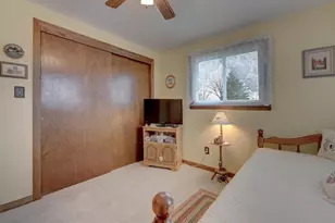 1021 Apple Blossom Dr, Neenah, WI 54956 - Photo 21