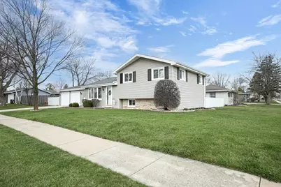 1021 Apple Blossom Drive, Neenah, WI 54956 - Photo 3