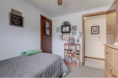 1021 Apple Blossom Drive, Neenah, WI 54956 - Photo 23