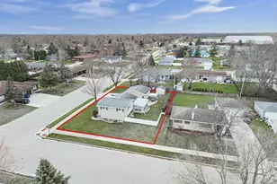1021 Apple Blossom Dr, Neenah, WI 54956 - Photo 27