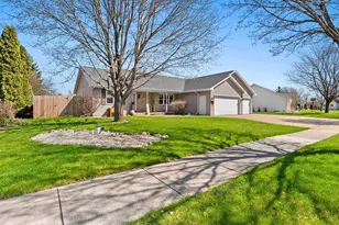 512 Applewood Dr, Kimberly, WI 54136 - Photo 67