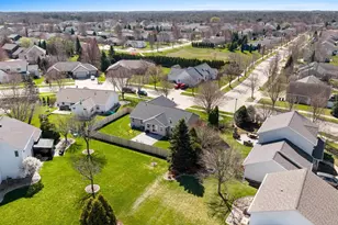 512 Applewood Dr, Kimberly, WI 54136 - Photo 61