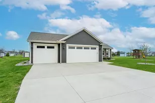 W2133 Wildflower Ln, Brillion, WI 54110 - Photo 25