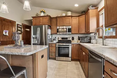 W2133 Wildflower Lane, Brillion, WI 54110 - Photo 7