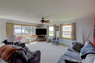 28 Lake St, Oshkosh, WI 54901 - Photo 5