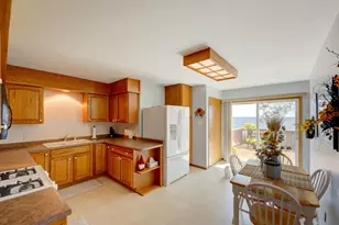 28 Lake St, Oshkosh, WI 54901 - Photo 7
