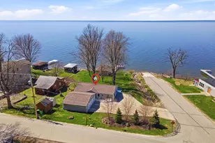 W5625 Faro Springs Rd, Hilbert, WI 54129 - Photo 3