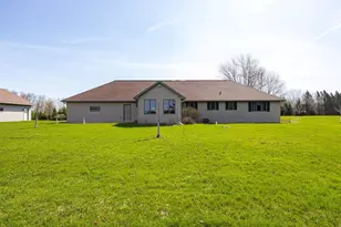 N4575 Larry Rd, New London, WI 54961 - Photo 13