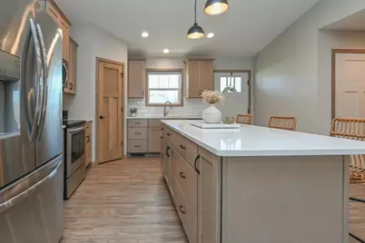 420 Prairie Way, Wrightstown, WI 54180 - Photo 9