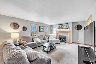 2159 Verlin Rd, Green Bay, WI 54311 - Photo 9
