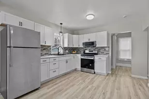 438 S Baird St, Green Bay, WI 54301 - Photo 13