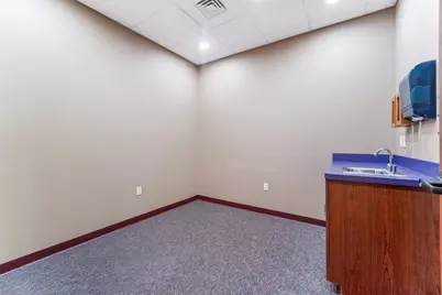 180 Knights Way #200, Fond du Lac, WI 54935 - Photo 11