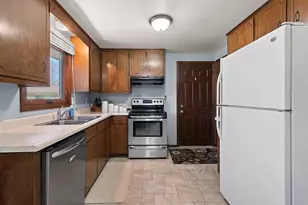 2589 Van Beek Rd, Green Bay, WI 54311 - Photo 9