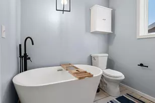 105 W 6th St, Kaukauna, WI 54130 - Photo 23