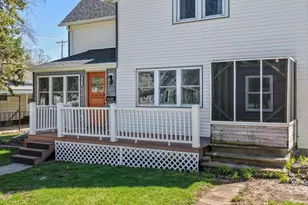105 W 6th St, Kaukauna, WI 54130 - Photo 3