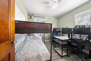 1033 Mather St, Green Bay, WI 54303 - Photo 9
