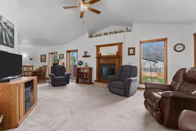 619 Knight Avenue, Neenah, WI 54956 - Photo 9
