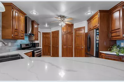 2190 Daly Drive, Green Bay, WI 54311 - Photo 19