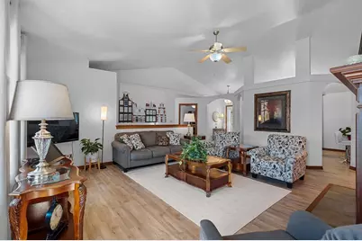 2190 Daly Drive, Green Bay, WI 54311 - Photo 9