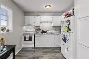 1395 Inverness Ln, Neenah, WI 54956 - Photo 15