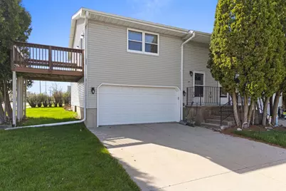 1395 Inverness Lane, Neenah, WI 54956 - Photo 3