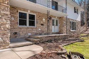 383 Swiss Hill Dr, Green Bay, WI 54302 - Photo 7