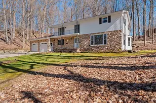 383 Swiss Hill Dr, Green Bay, WI 54302 - Photo 3